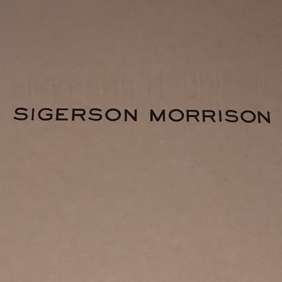 Shoes - Picture 2 of 8